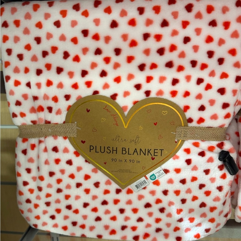 Ultra Soft Plush Full/Queen Blanket with Heart Pattern